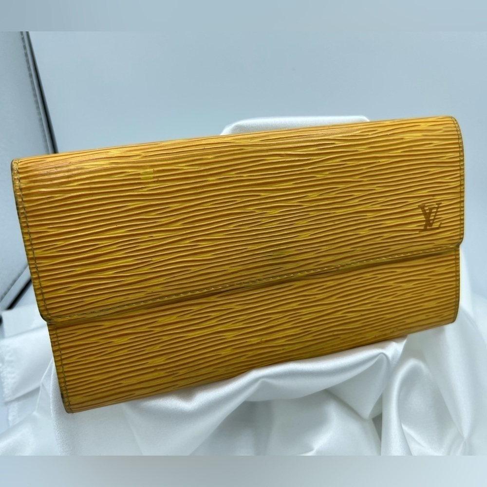 LOUIS VUITTON SARAH PORTE FEUILLE YELLOW OCHRE EPI LEATHER LONG WALLET